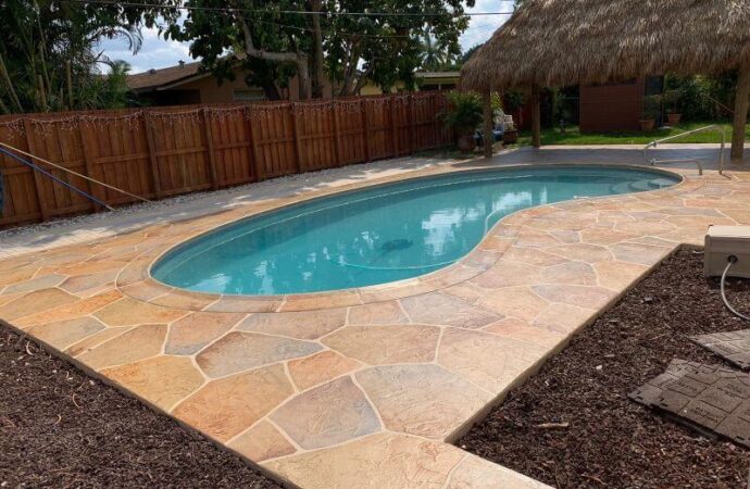 Palm Beach Gardens-SoFlo Pool Decks and Pavers of Palm Beach