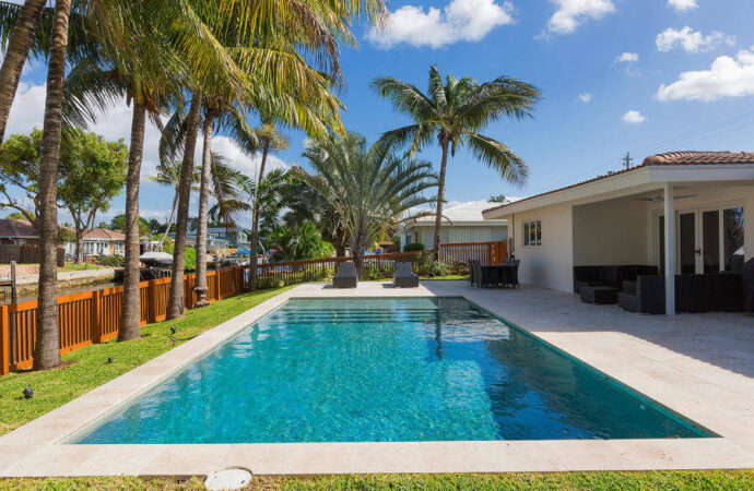 Palm Beach Island-SoFlo Pool Decks and Pavers of Palm Beach