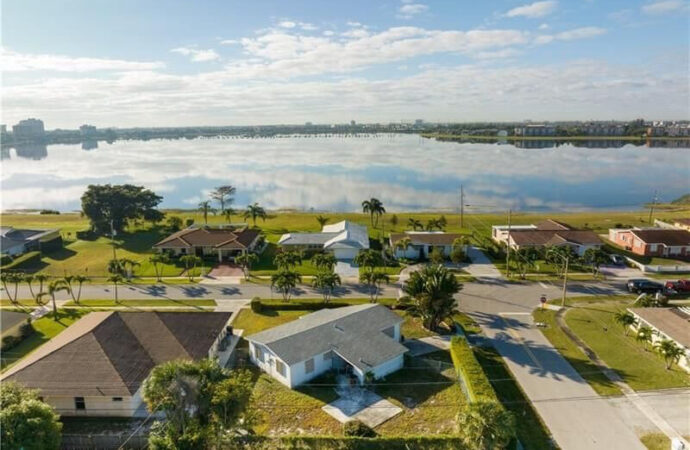 Roosevelt Estates, SoFlo Pool Decks and Pavers of Palm Beach
